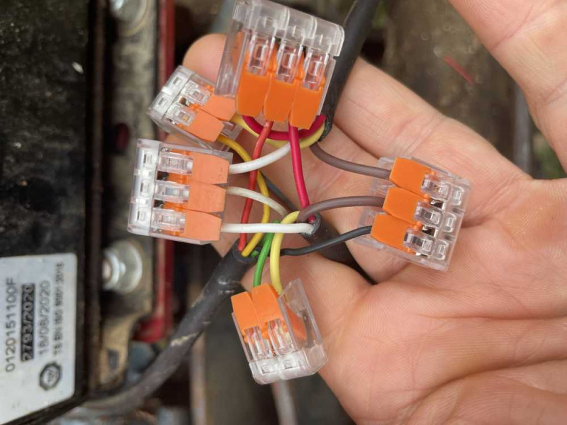 IMG_0599w.JPG (52.08 Kio) Vu 4185 fois bornier "chinois"