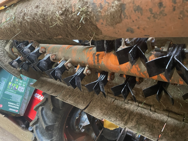 IMG_4358.jpeg (469.29 Kio) Vu 3188 fois Ensemble des couteaux en place<br />Ensemble des coûteux en place