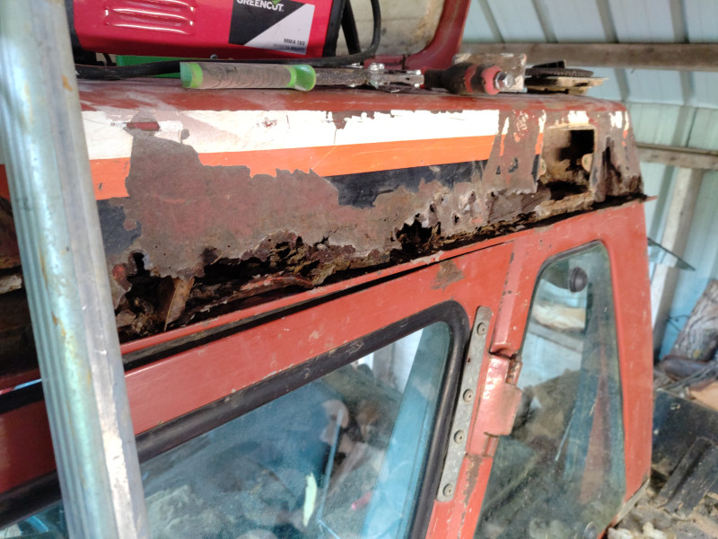 IMG_20240211_134826264.jpg (5.11 Mio) Vu 12652 fois Un aperçu des faces du toit. L'autre côté idem