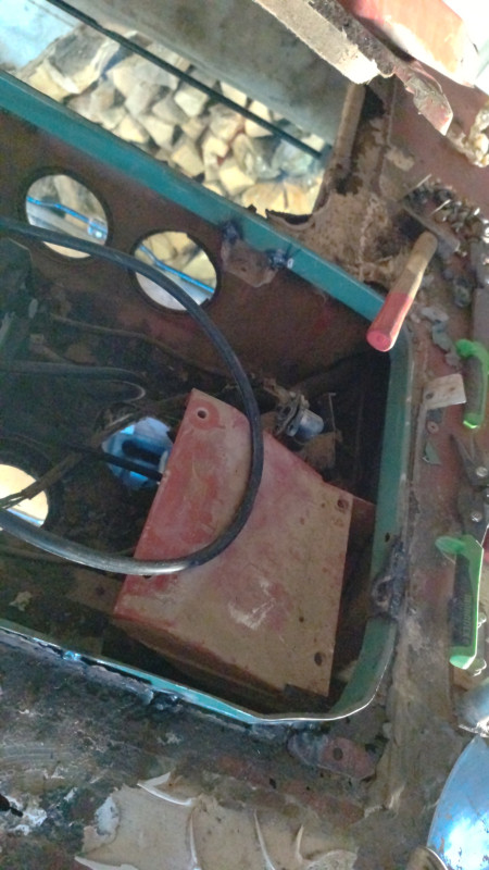 Arrivé vous à voir l'état sous le système de ventilation... Outch