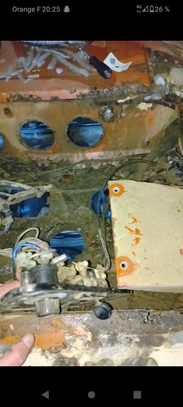 Screenshot_20240731-202524.png (2.42 Mio) Vu 14887 fois Sous le système de ventilation, aïe aïe aie